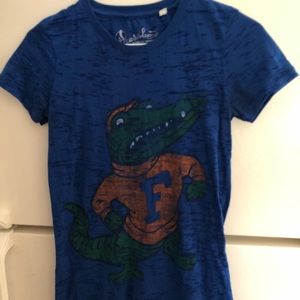 EUC UF Gators juniors top size medium